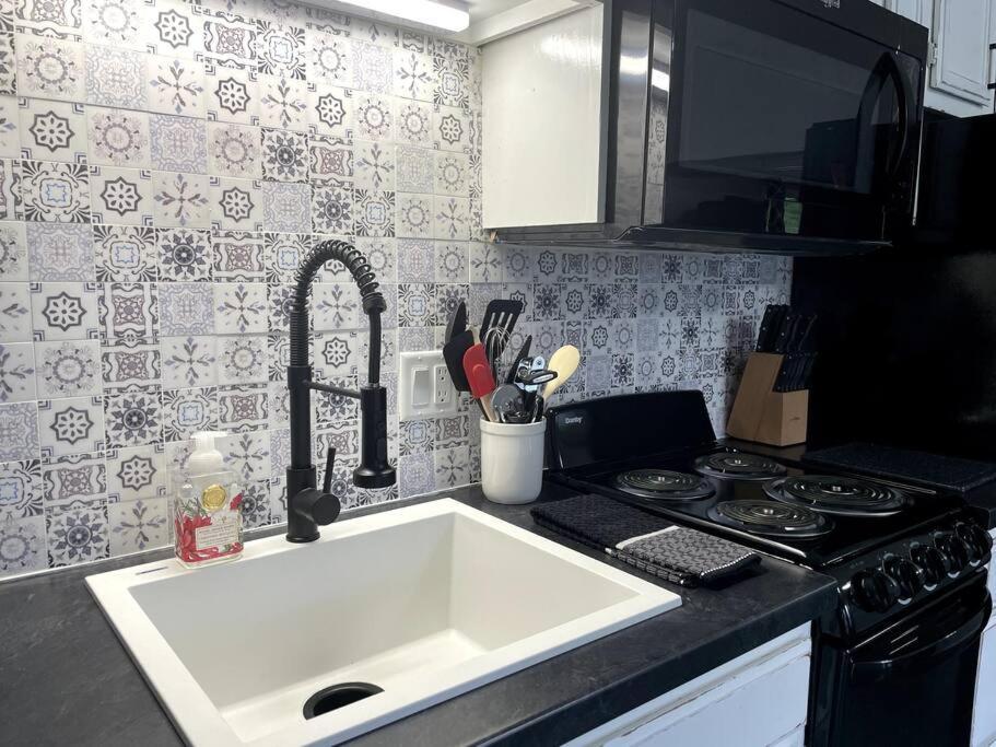 New Remodeled Luxury Condo By The Lake, No Stairs! Branson Exterior photo