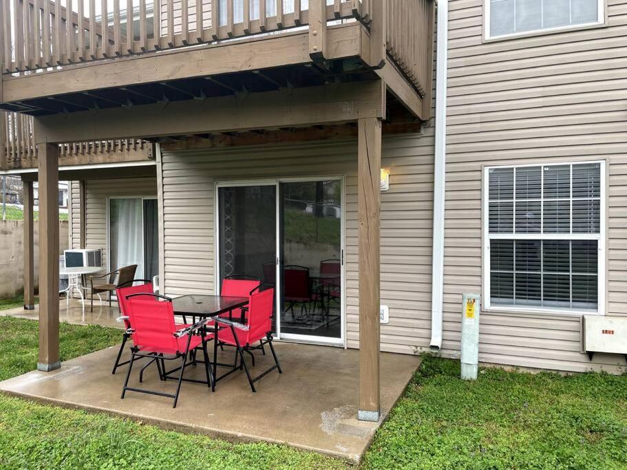 New Remodeled Luxury Condo By The Lake, No Stairs! Branson Exterior photo