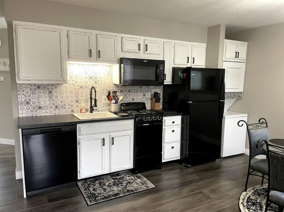 New Remodeled Luxury Condo By The Lake, No Stairs! Branson Exterior photo