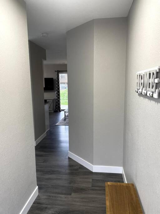 New Remodeled Luxury Condo By The Lake, No Stairs! Branson Exterior photo